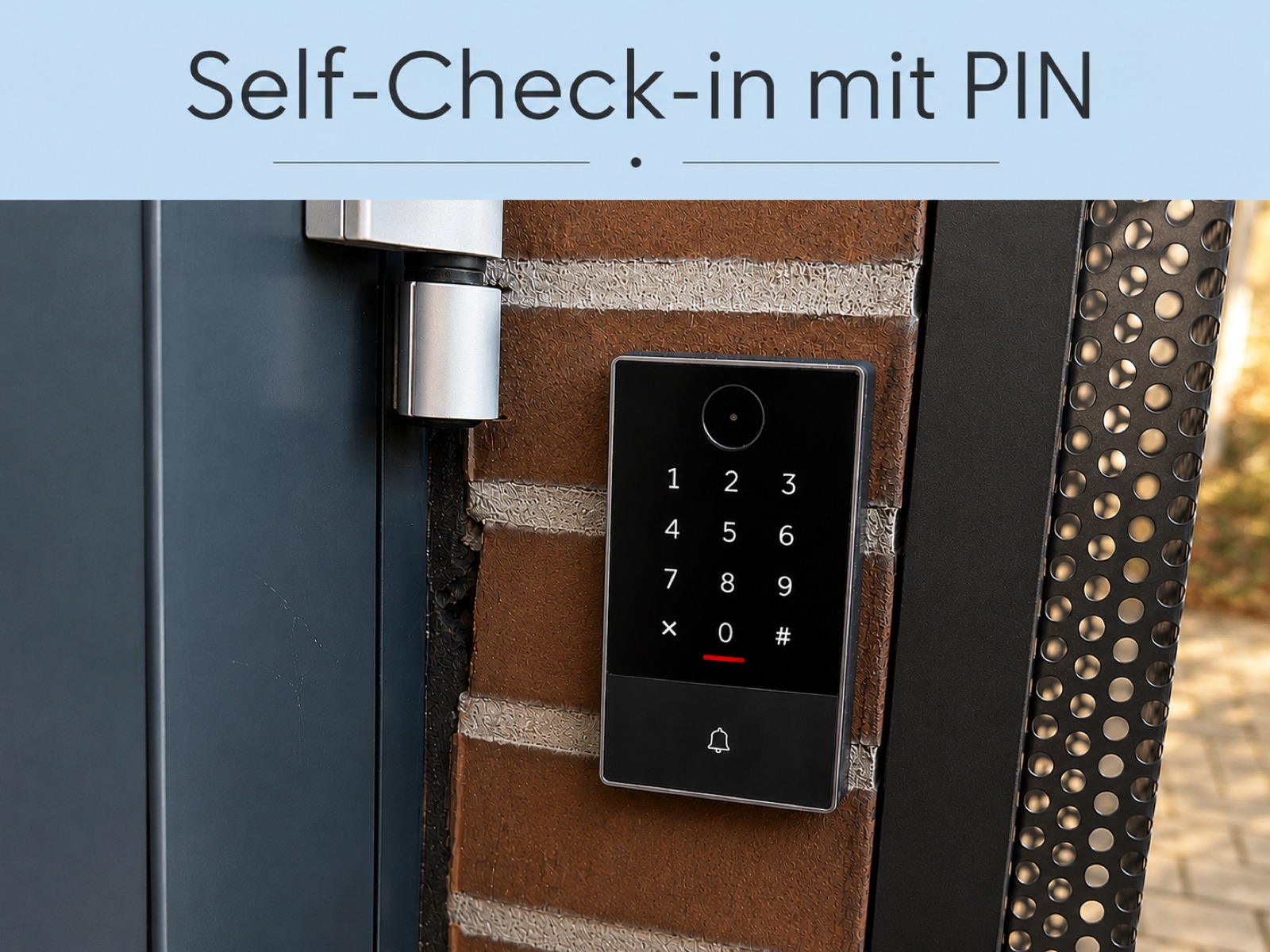 PIN-Zahlenfeld für den Self-Check-in am Haupteingang des Hotels